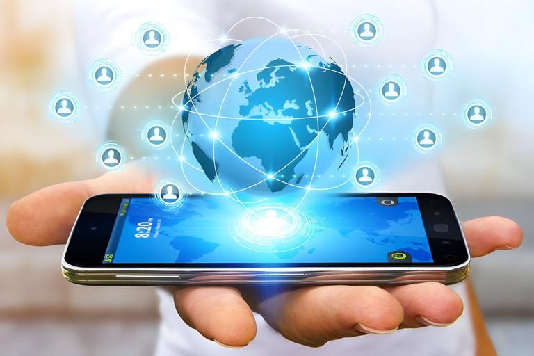 EU Project HELIOS The European Response to Facebook  Co.