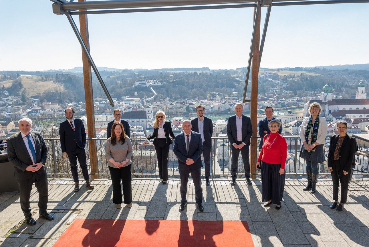 Impressionen vom Besuch der franz&ouml;sischen Generalkonsulin Corinne Pereira in der Stadt und an der Universit&auml;t Passau. 
