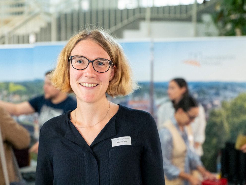 Johanna Sinn, Mitarbeiterin an der Professur f&uuml;r Angewandte Ethik an der Universit&auml;t Passau, hat die Tagung ma&szlig;geblich mitorganisiert.