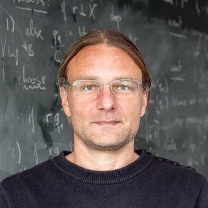 Professor Moritz M&uuml;ller