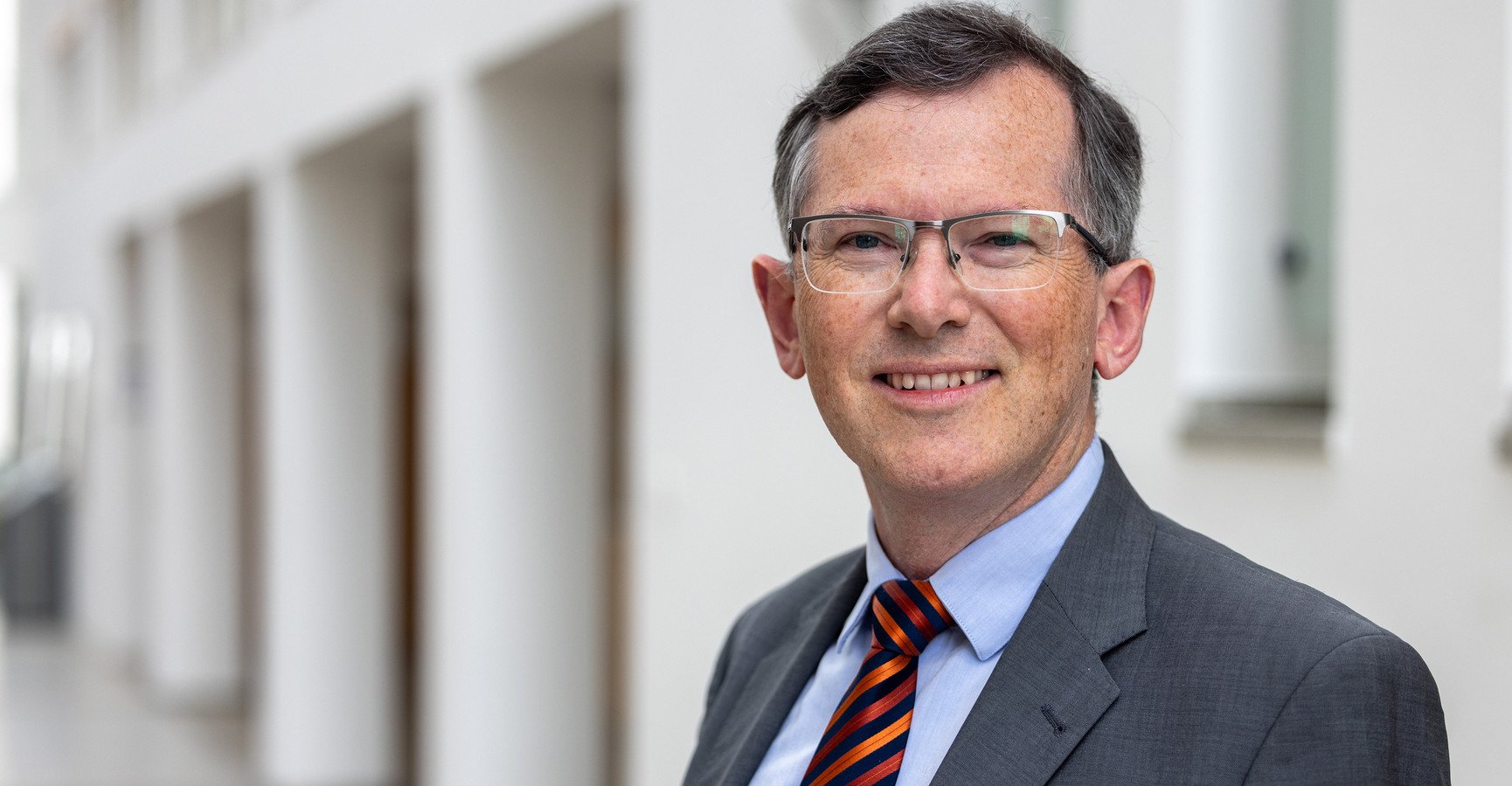 Prof. Dr. Meinhard Schr&ouml;der