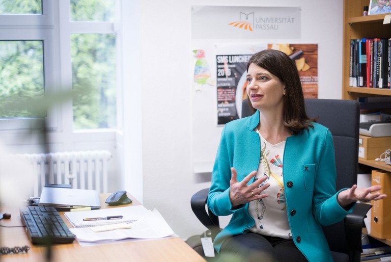 Prof. Dr. Carolin H&auml;ussler