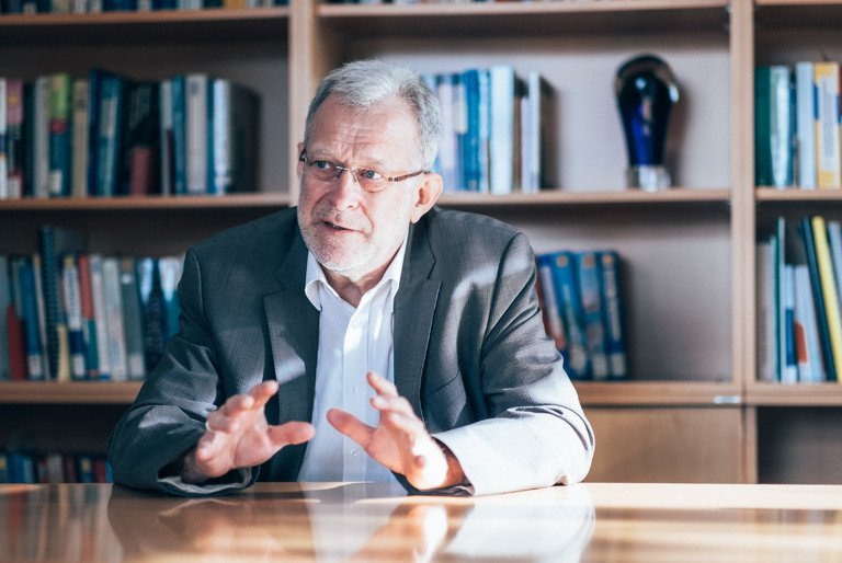 Prof. Dr. Burkhard Freitag