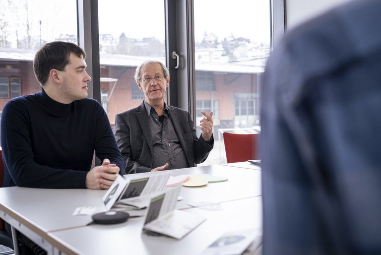 Stepan Gagin und Prof. Dr. Hermann de Meer im Gespr&auml;ch. 