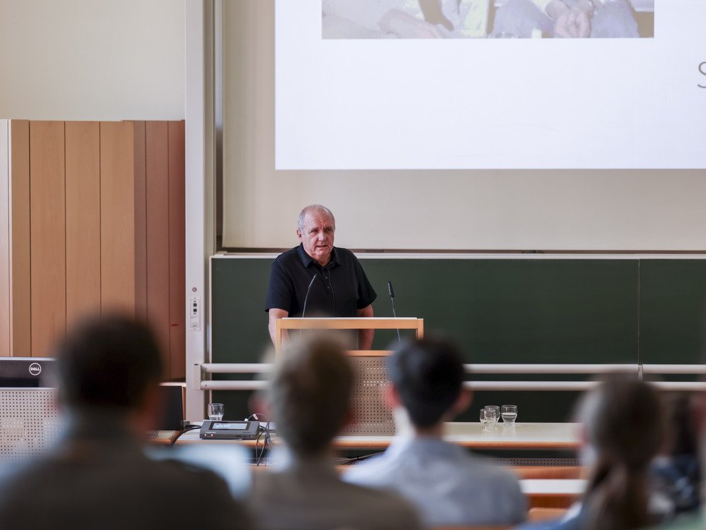 Mathematician Dr. Daniel Turz&iacute;k from the University of Chemistry and Technology in Prague remembered his best friend Poljak.