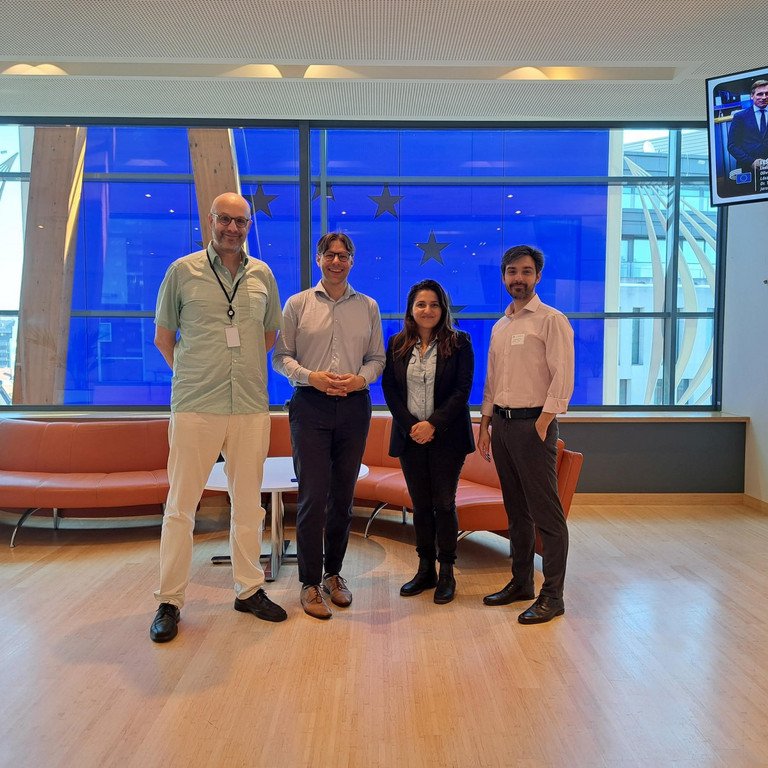 Gruppenbild von Christian Moos (Co-Rapporteur), Julian Plottka (Experte), Ozlem Yildirim (Rapporteurin), Viktor Zoltan Kazai (Experte).