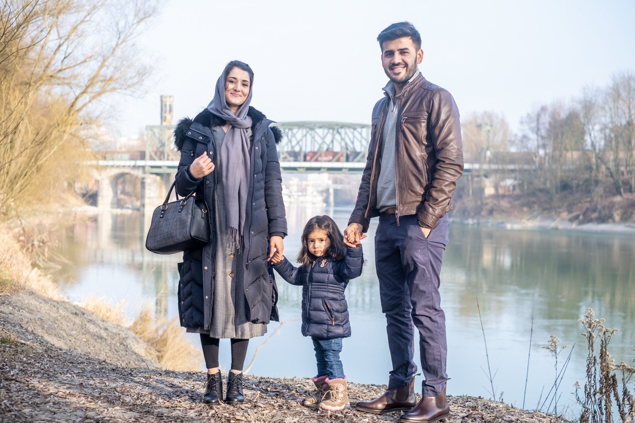 Silla Akbari and her family