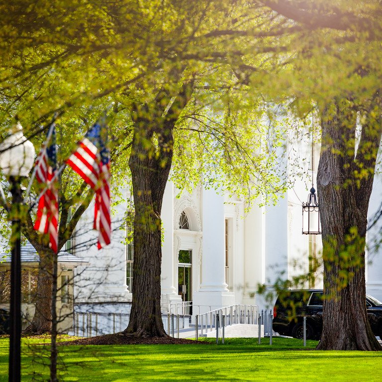 Blick auf das Wei&szlig;e Haus in Washington, D.C.; Symbolbild: Colourbox