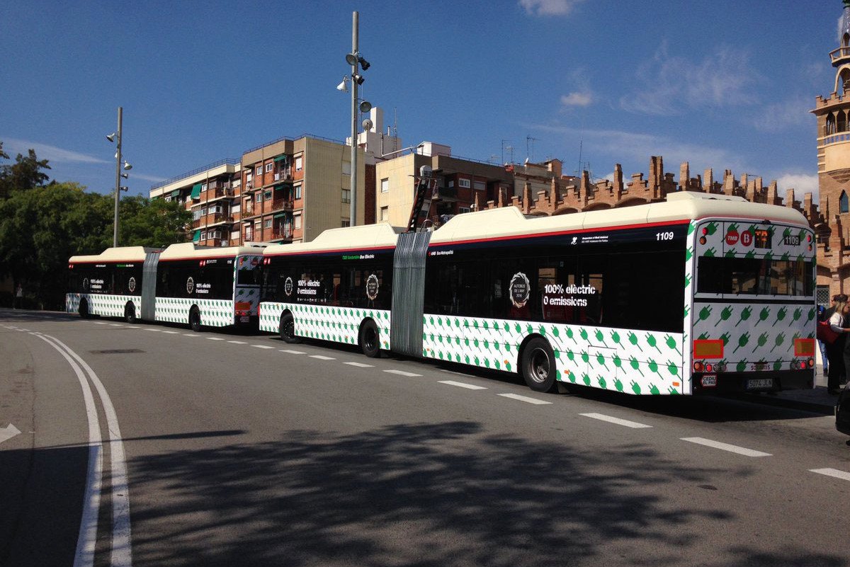 Busflotte in Barcelona: Die katalanische Hauptstadt plant, den gesamten Busverkehr auf Elektromobilit&auml;t umzustellen. Foto: TMB - Transports Metropolitans de Barcelona
