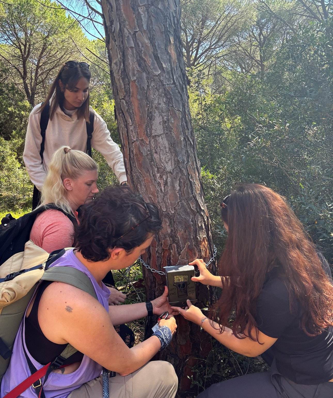 Students setting up a camera trap. Photo: Aleyna Doğa Tello Francia, student, University of Passau
