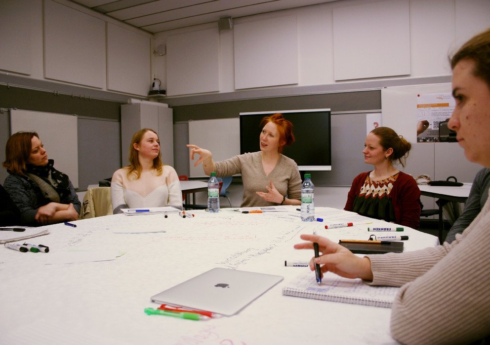 Students training as teachers develop vaccine against fake news