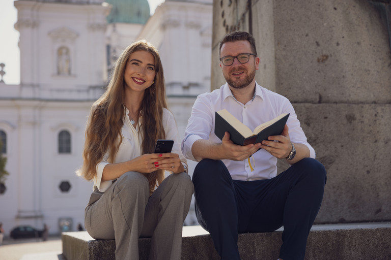 Gebets-App Hallow Theologen-Team untersucht digitale Glaubenskommunikation und KI-Modul
