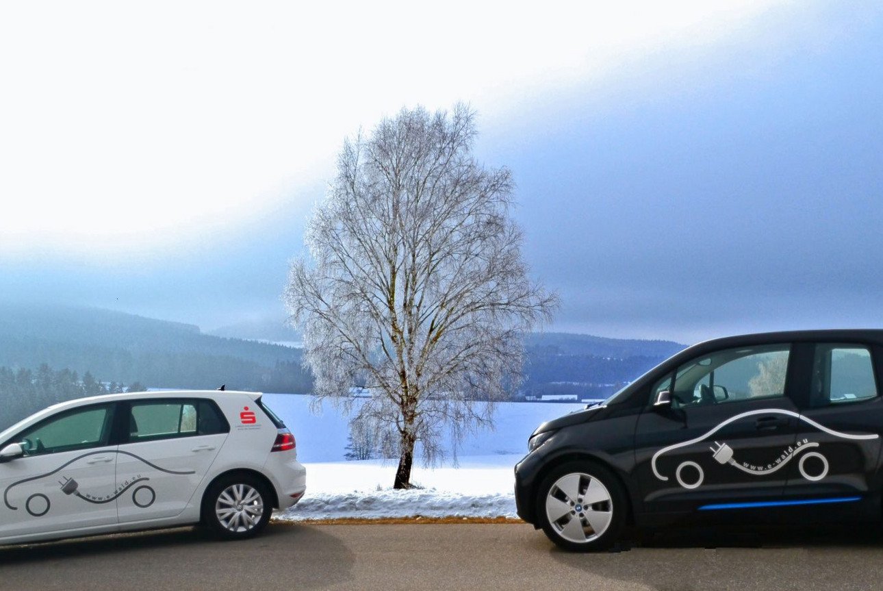 Autos der E-Wald GmbH im Bayerwald. Foto: E-Wald GmbH