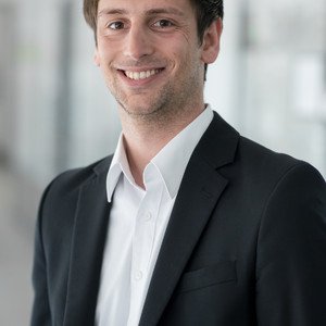 Dr. Daniel Schnurr