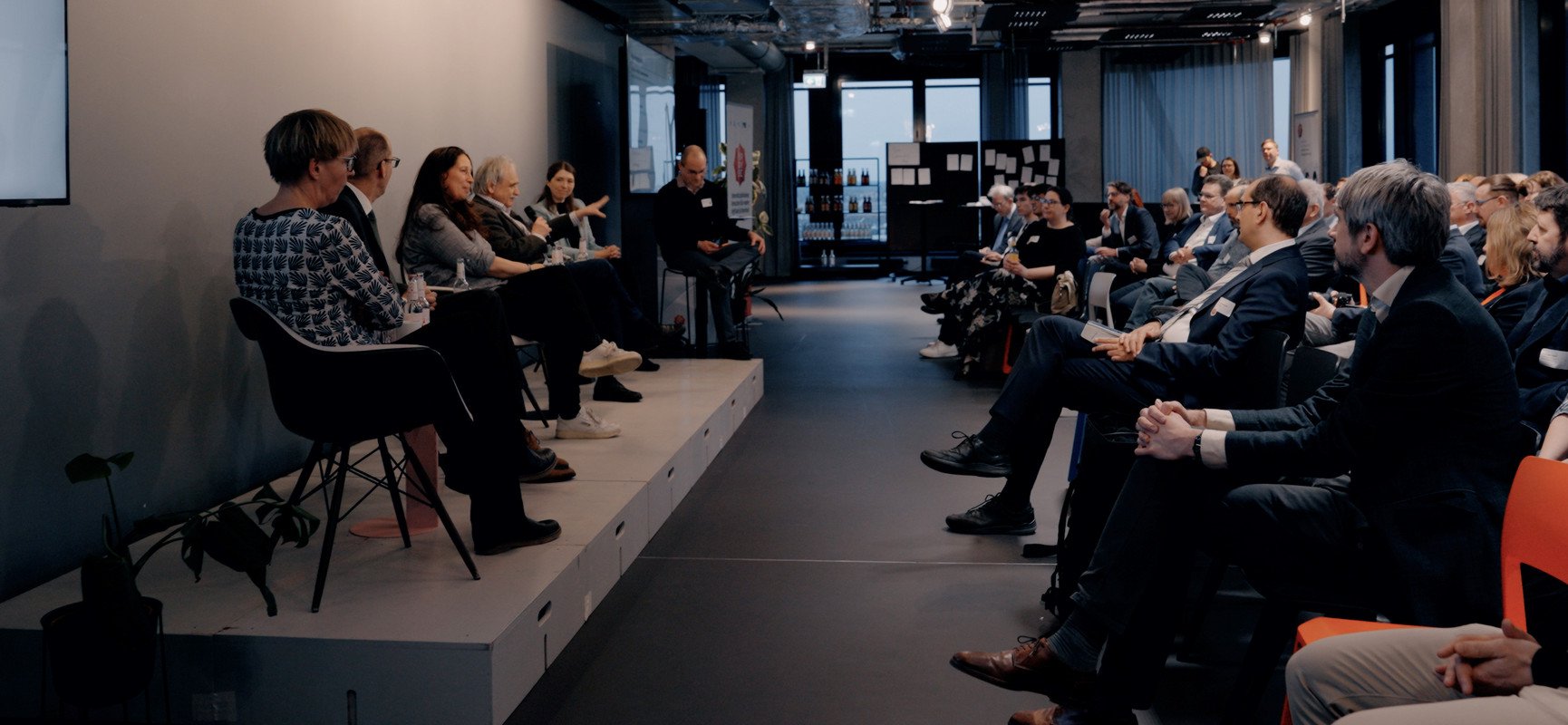 Podium auf der Abschlussveranstaltung des Forschungsverbunds ForDaySec