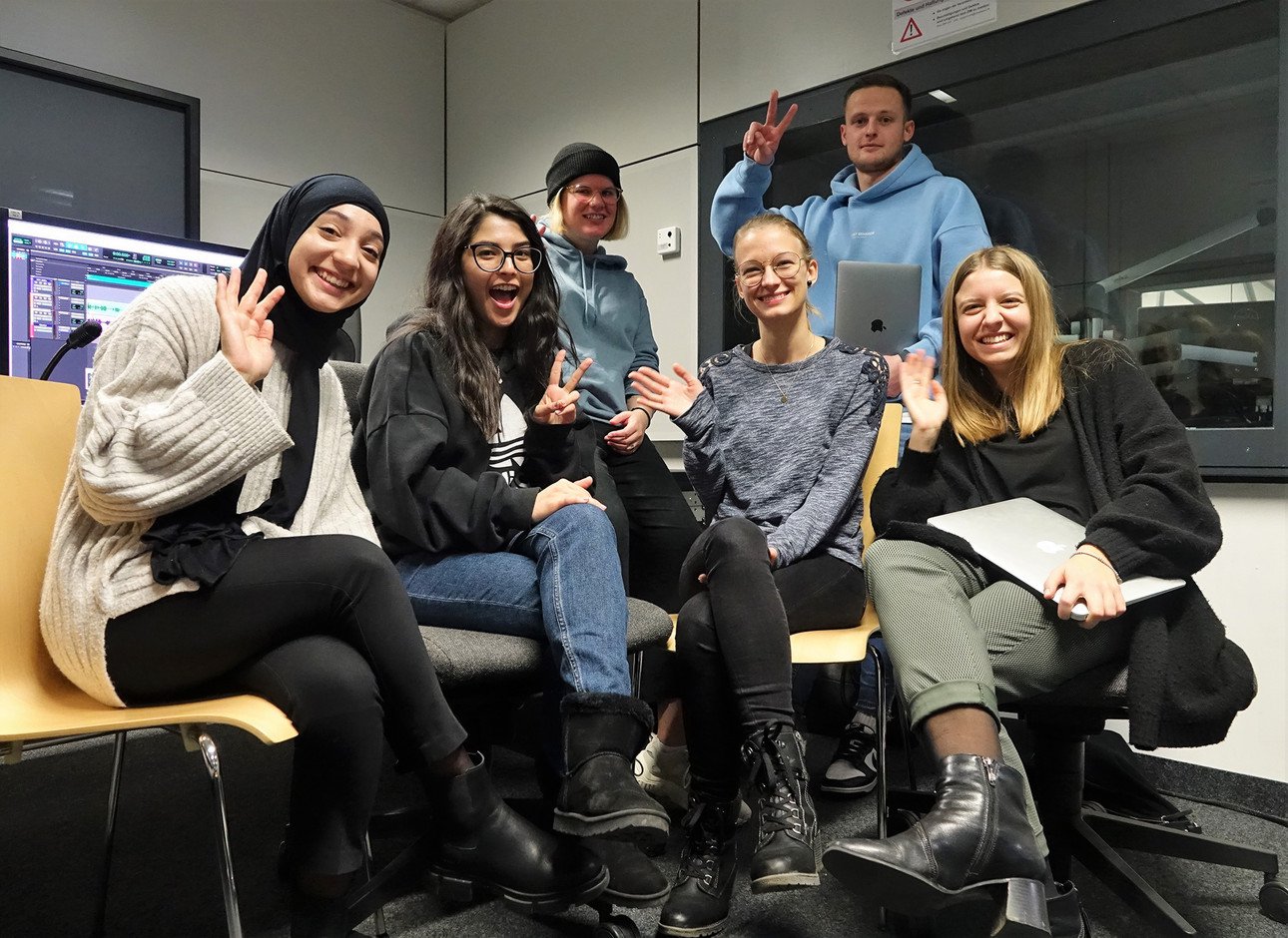 Redaktionsteam des Podcast "Kodifiziert - Der Prof-Talk" im Wintersemester 2022/2023.