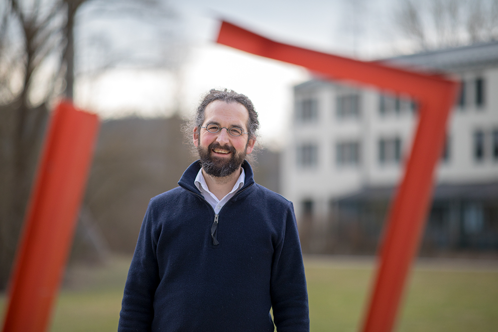 Prof. Dr. Florian T&ouml;pfl