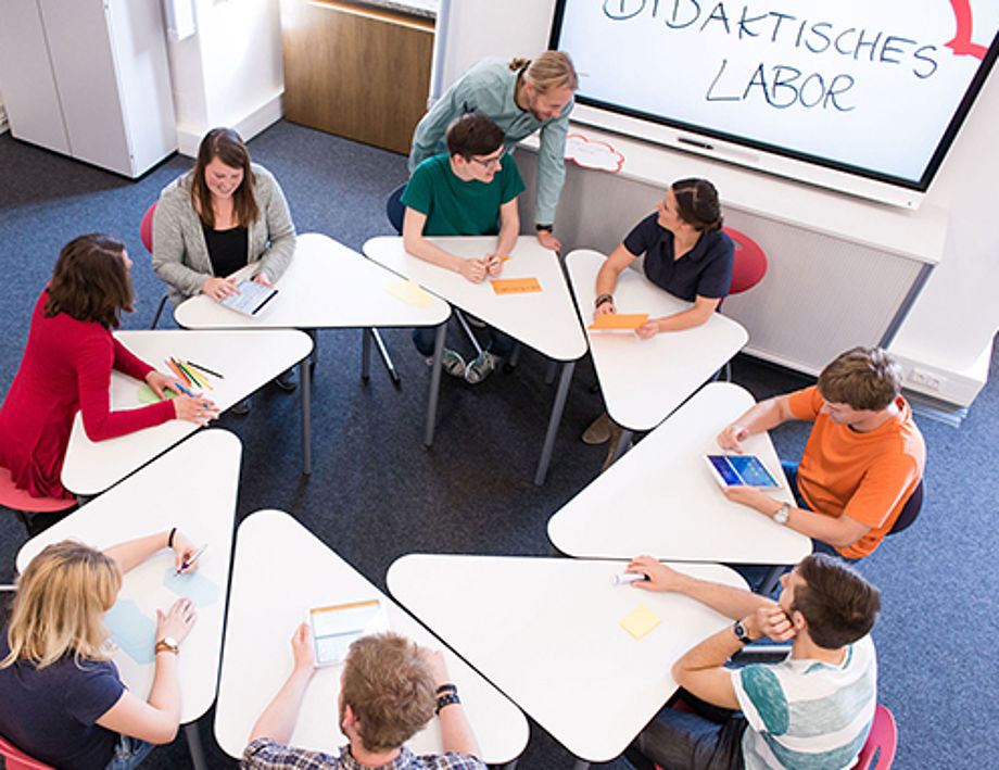 SKILL: Passau pilot project on the further development of teacher education